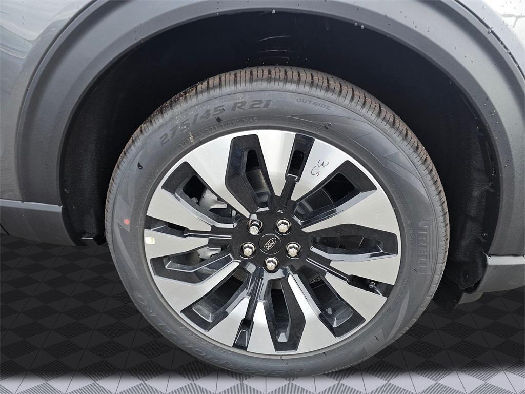 new 2025 Ford Explorer car, priced at $59,525