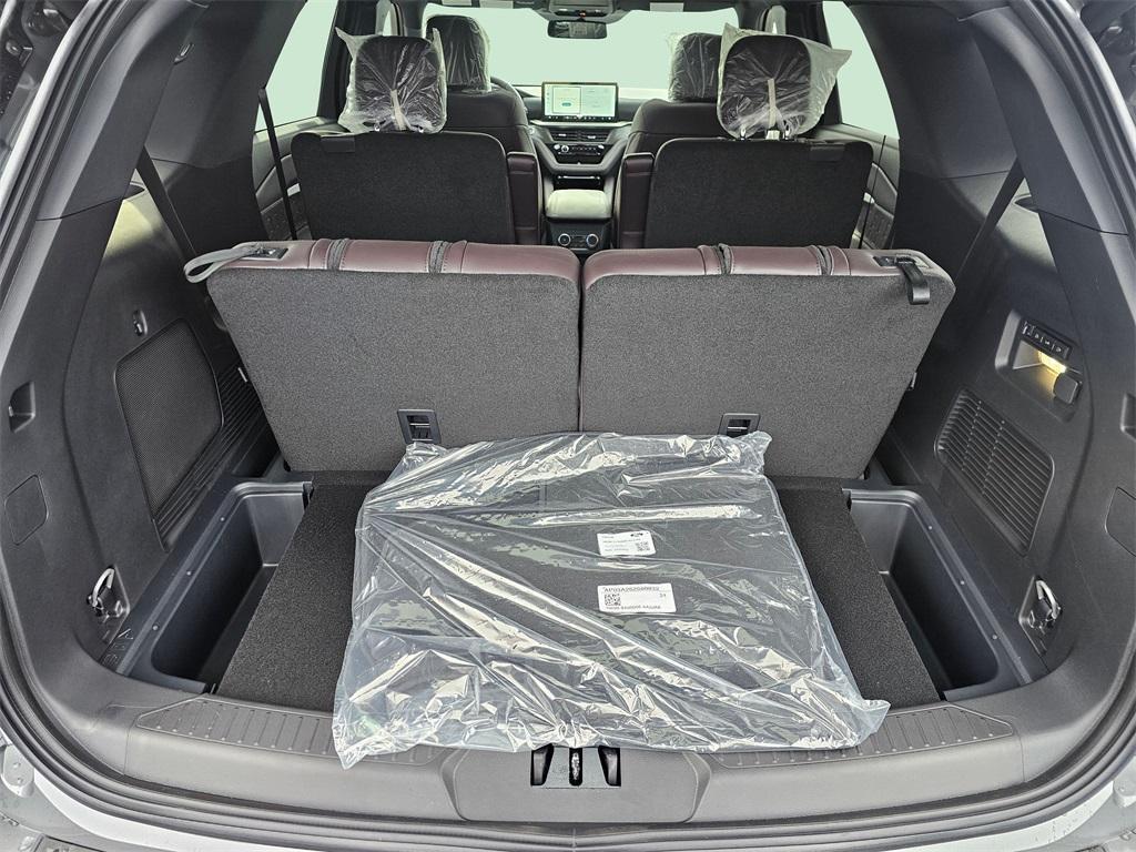 new 2025 Ford Explorer car, priced at $59,525