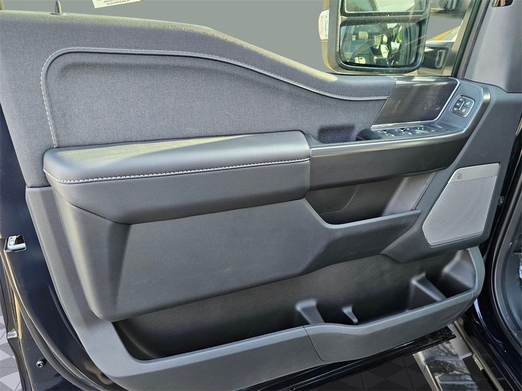 new 2025 Ford F-150 car, priced at $75,550