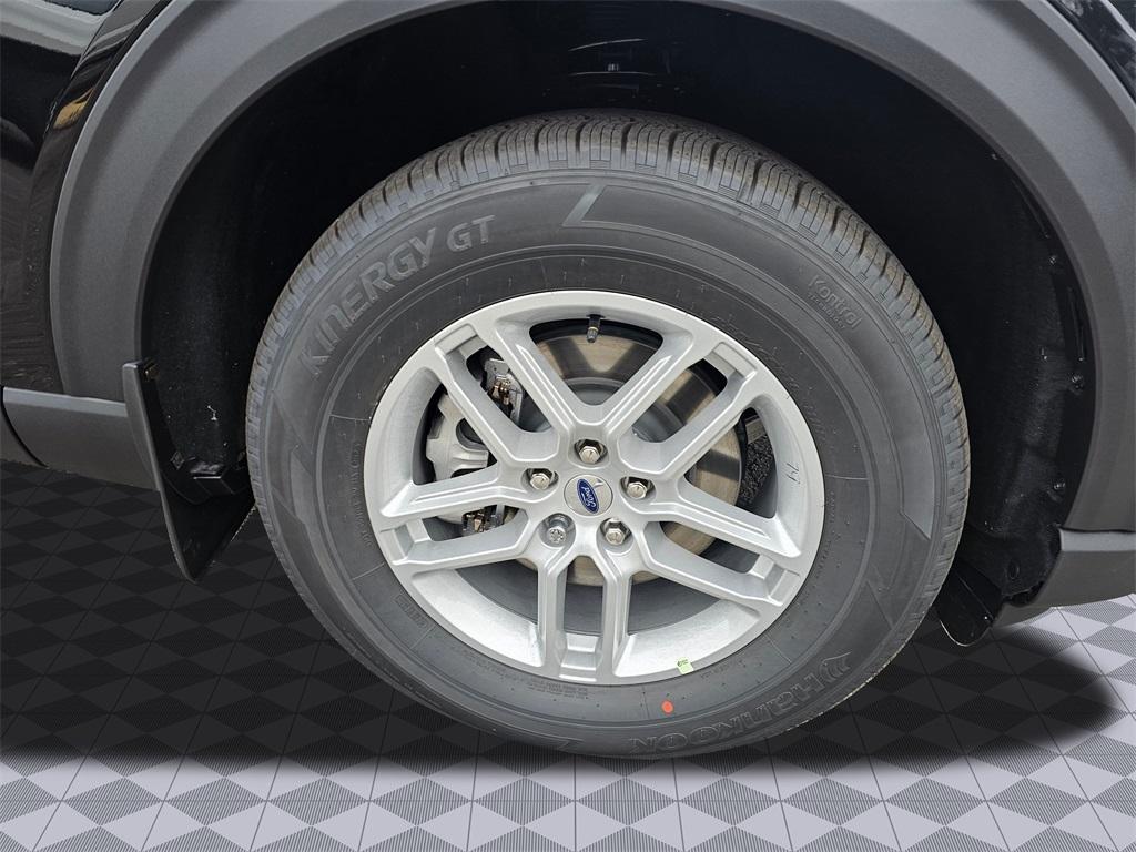new 2025 Ford Explorer car, priced at $44,345