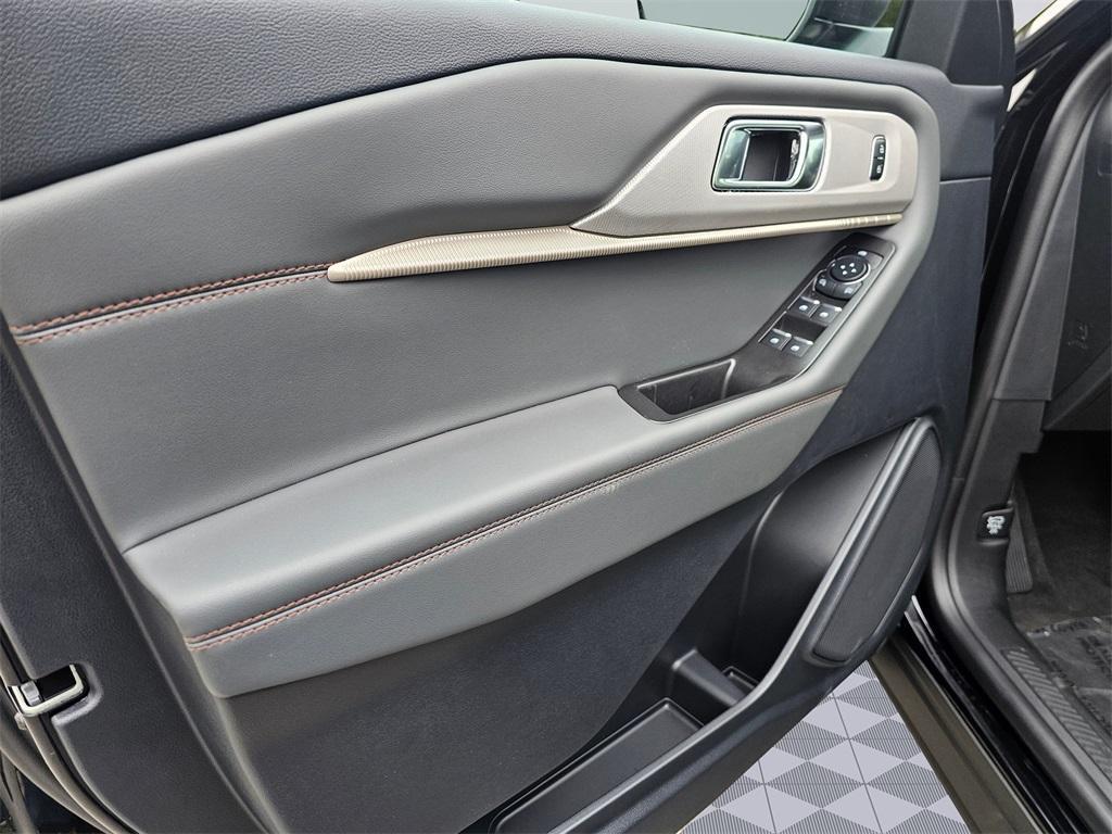 new 2025 Ford Explorer car, priced at $44,345