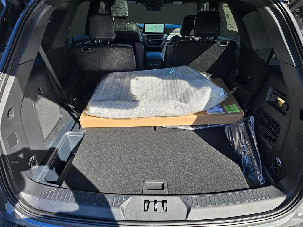 new 2025 Ford Explorer car, priced at $62,290