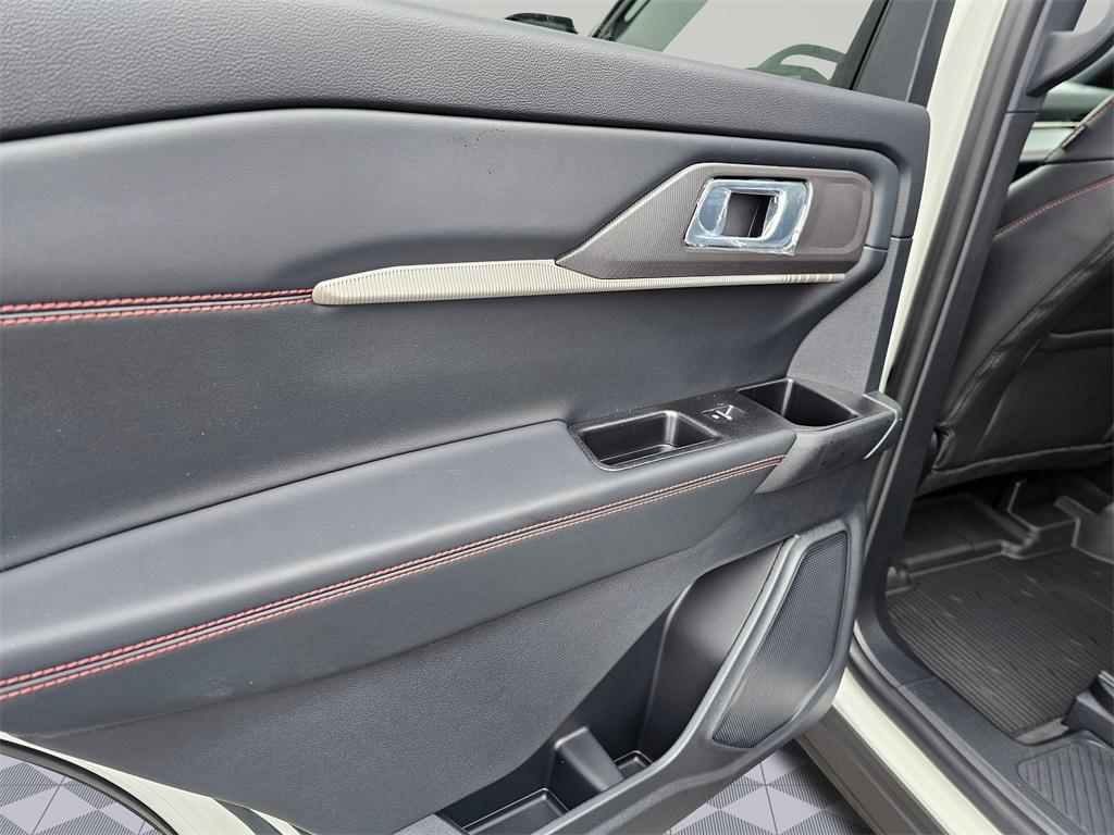 new 2025 Ford Explorer car, priced at $54,070