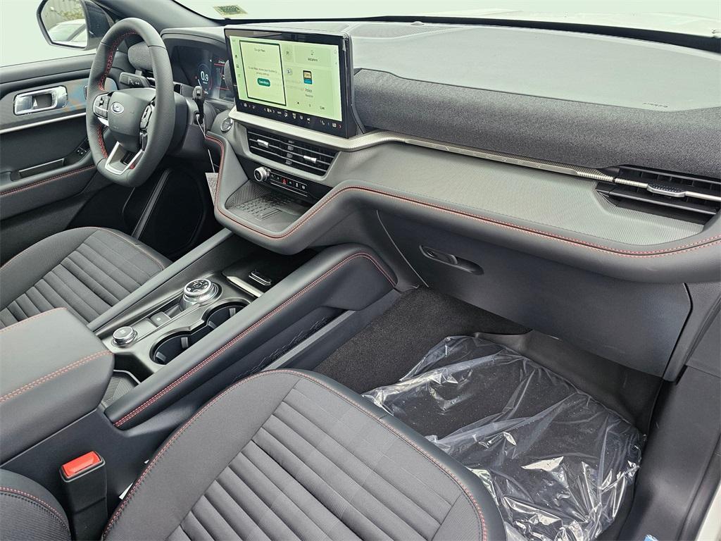 new 2025 Ford Explorer car, priced at $54,070