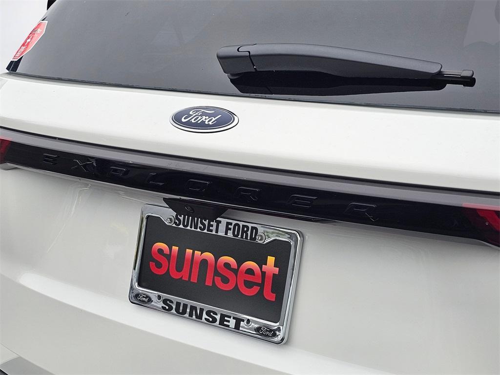 new 2025 Ford Explorer car, priced at $54,070