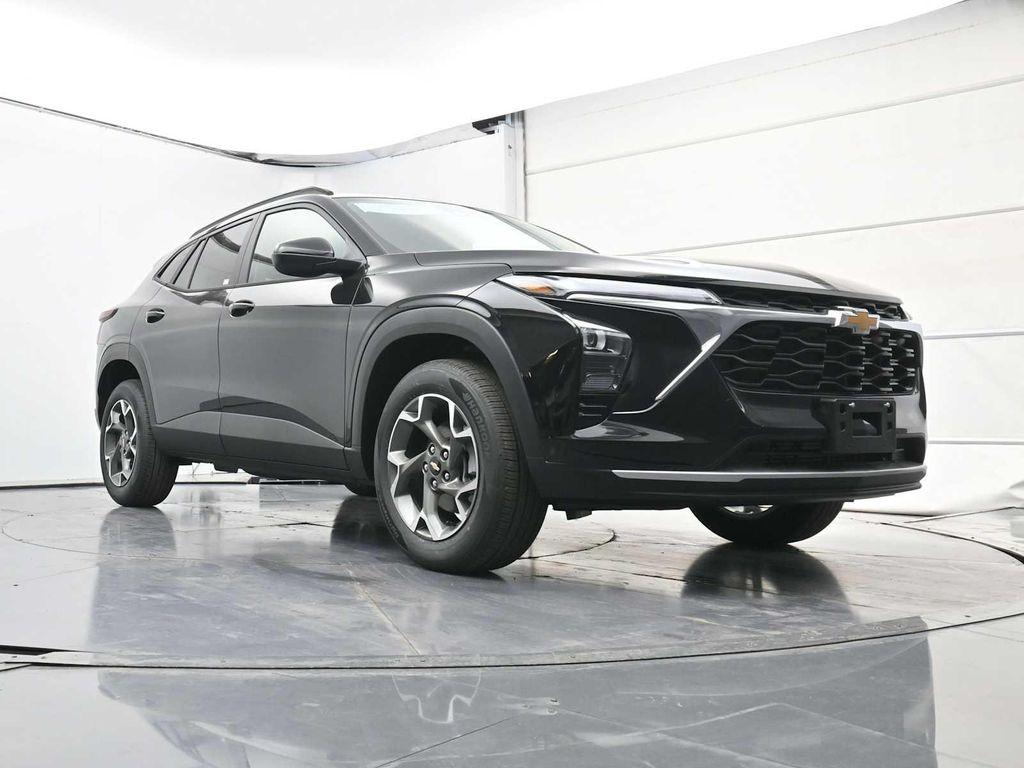 new 2026 Chevrolet Trax car, priced at $25,090