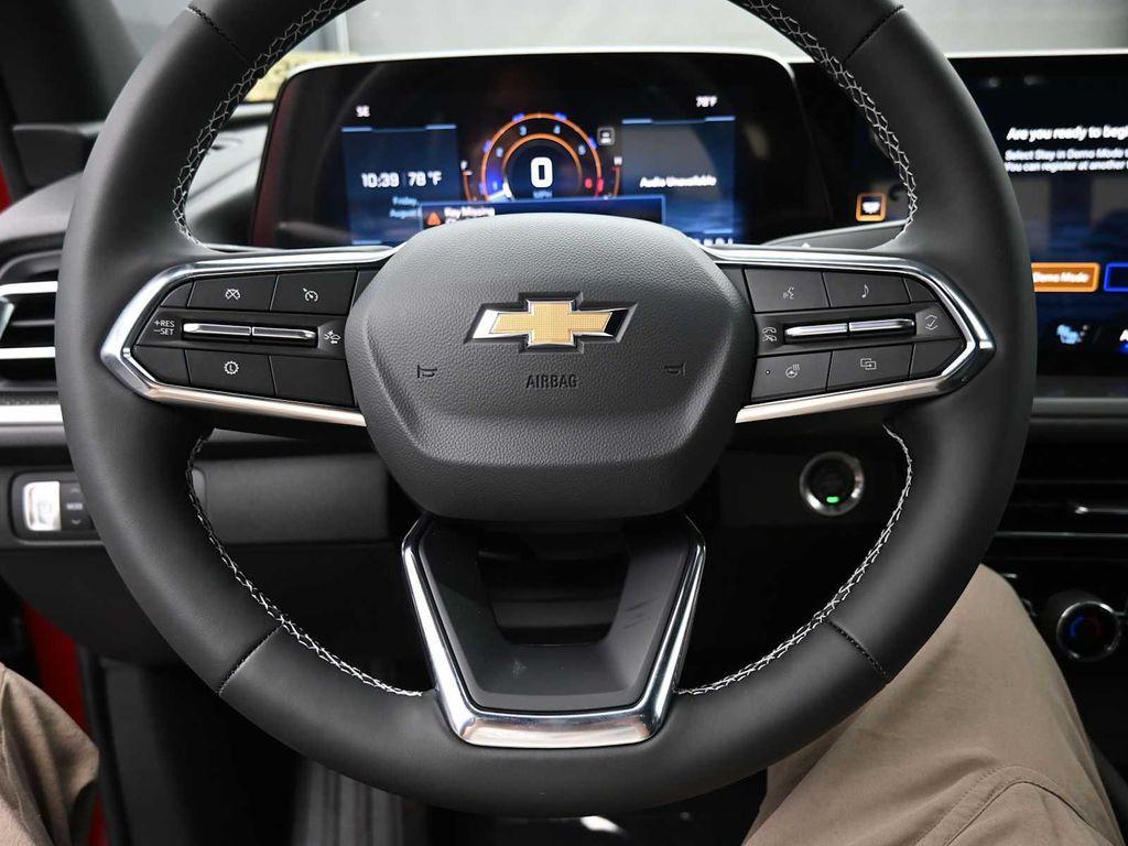 new 2026 Chevrolet Traverse car, priced at $45,615
