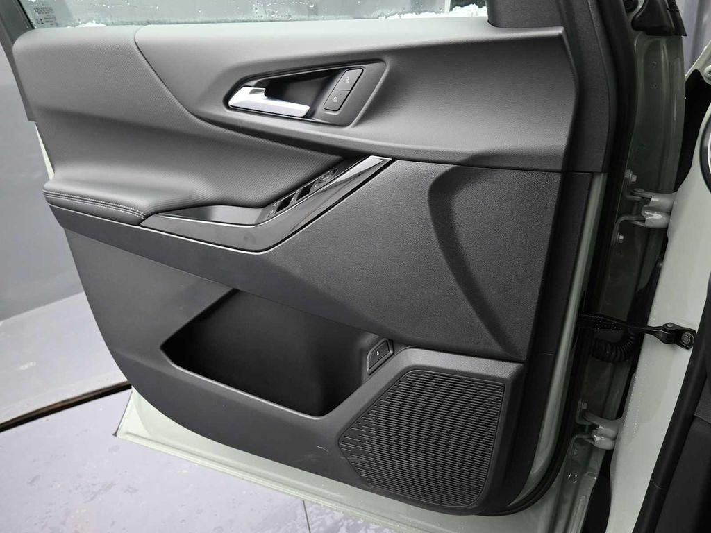 new 2026 Chevrolet Equinox car, priced at $34,810