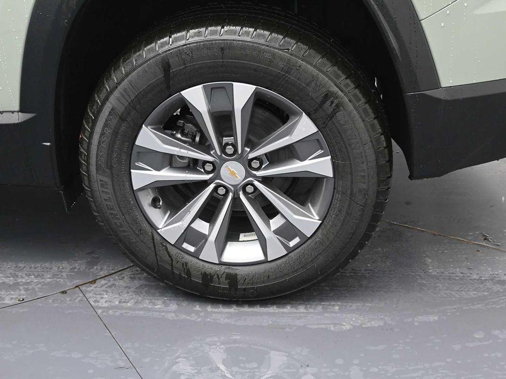 new 2026 Chevrolet Equinox car, priced at $34,810