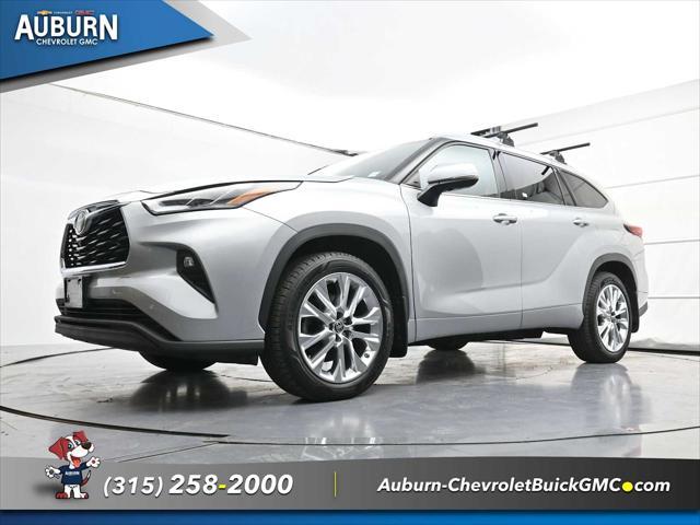 used 2021 Toyota Highlander car, priced at $33,133