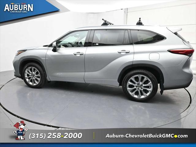 used 2021 Toyota Highlander car, priced at $33,133
