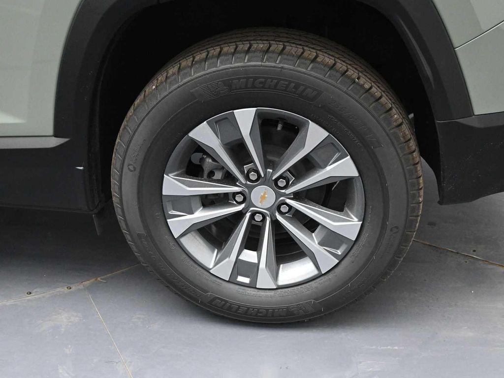 new 2026 Chevrolet Equinox car, priced at $34,810