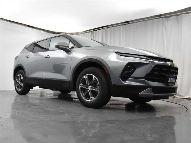 new 2025 Chevrolet Blazer car, priced at $40,185