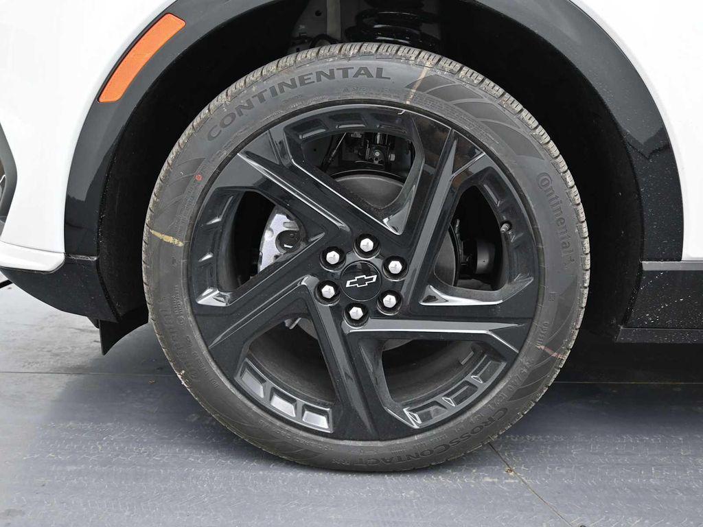 new 2025 Chevrolet Equinox EV car, priced at $52,685