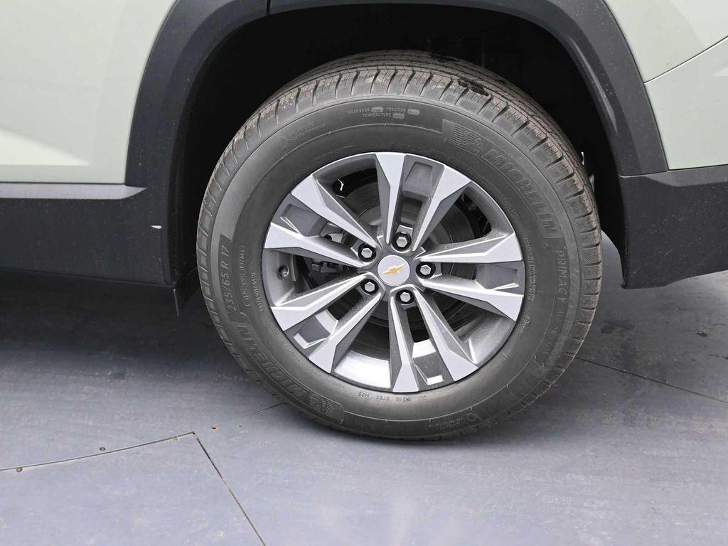 new 2026 Chevrolet Equinox car, priced at $34,810