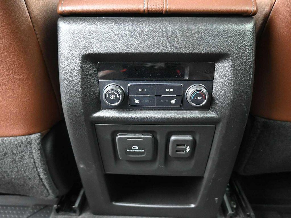 used 2020 Chevrolet Traverse car, priced at $30,636