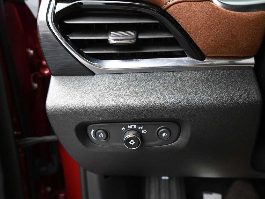 used 2020 Chevrolet Traverse car, priced at $30,636