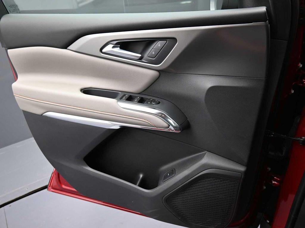 new 2026 Chevrolet Traverse car, priced at $45,190