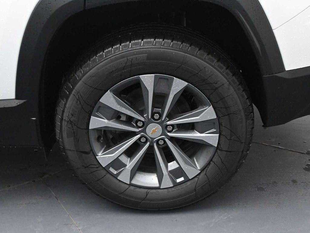 new 2026 Chevrolet Equinox car, priced at $35,755