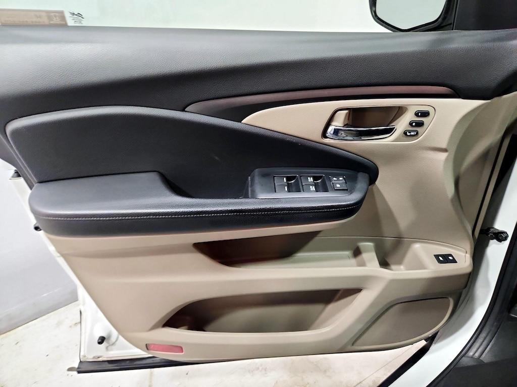 used 2021 Honda Pilot car, priced at $29,998