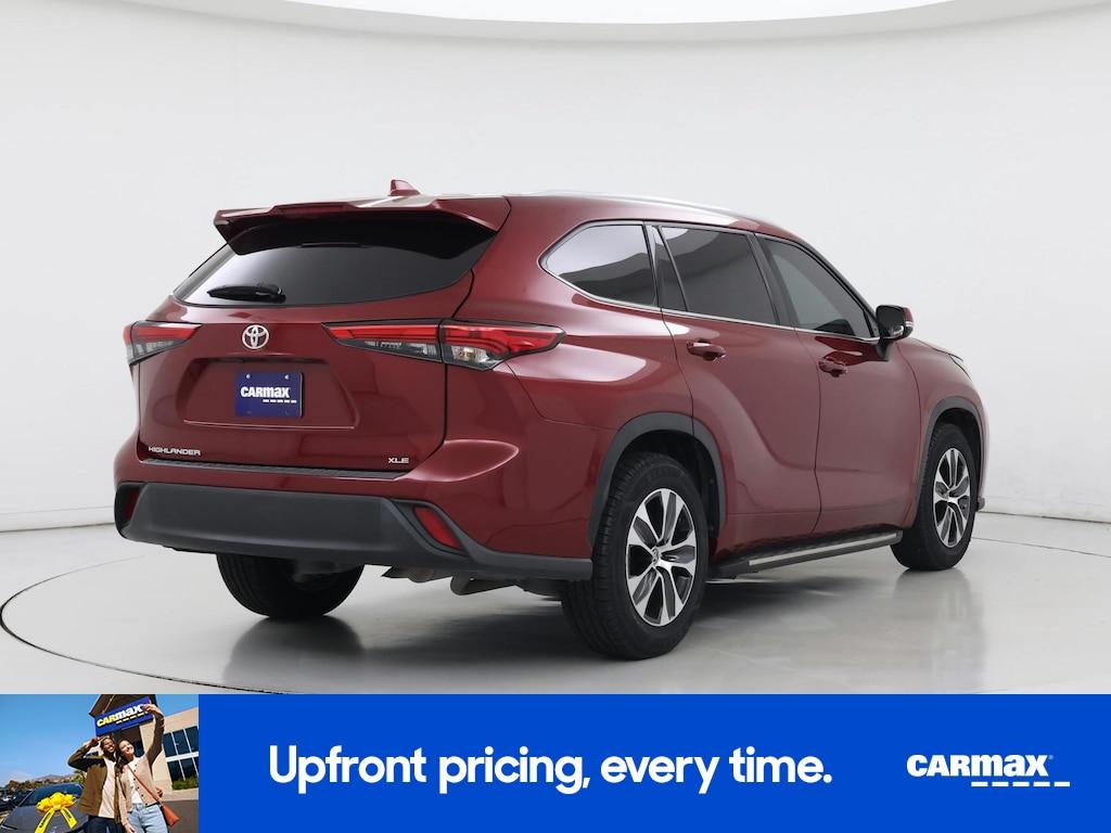 used 2022 Toyota Highlander car, priced at $31,998