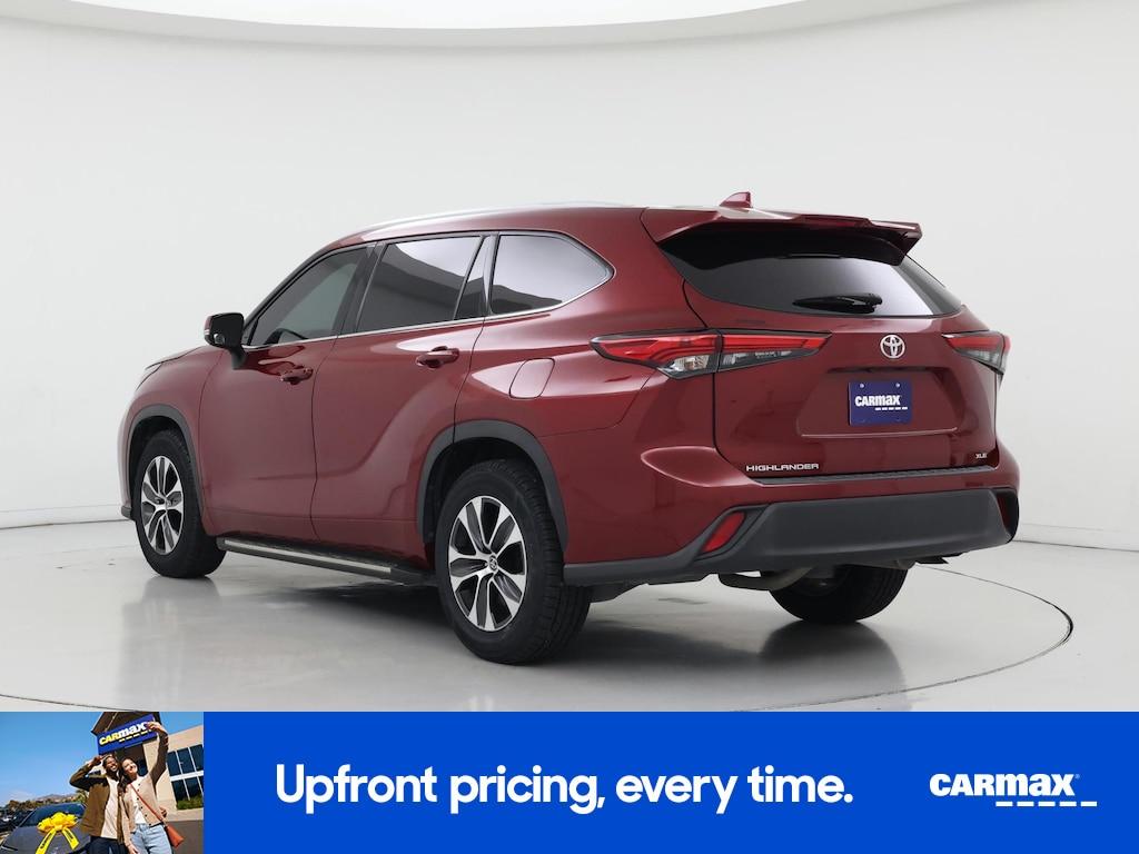 used 2022 Toyota Highlander car, priced at $31,998