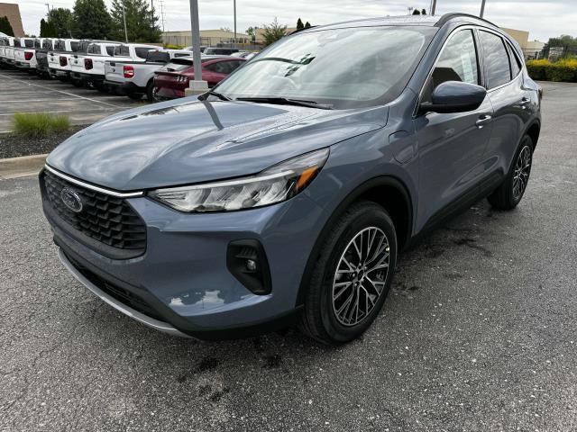 new 2025 Ford Escape PHEV car, priced at $32,500
