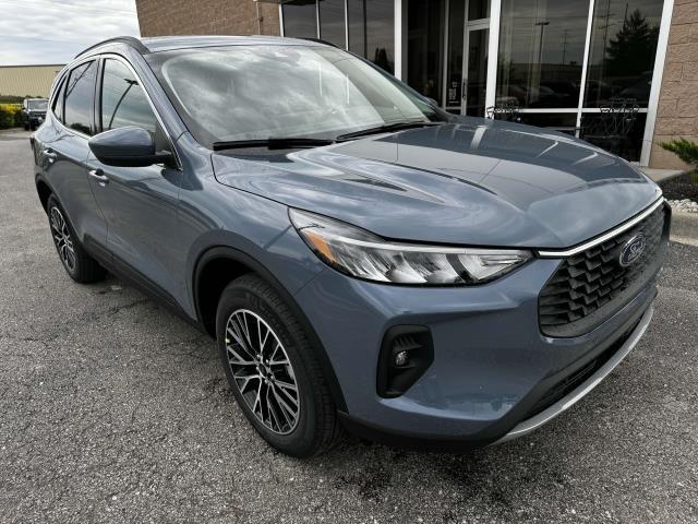 new 2025 Ford Escape PHEV car, priced at $32,500