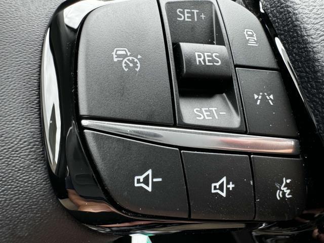 new 2025 Ford Escape PHEV car, priced at $32,200