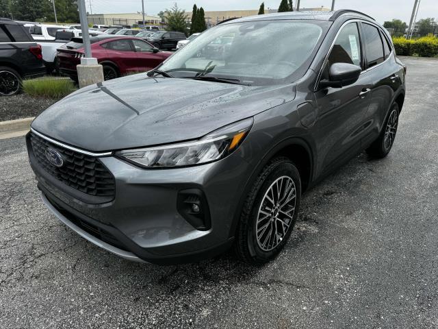 new 2025 Ford Escape PHEV car, priced at $32,200