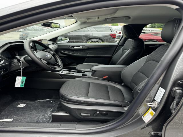 new 2025 Ford Escape PHEV car, priced at $32,200