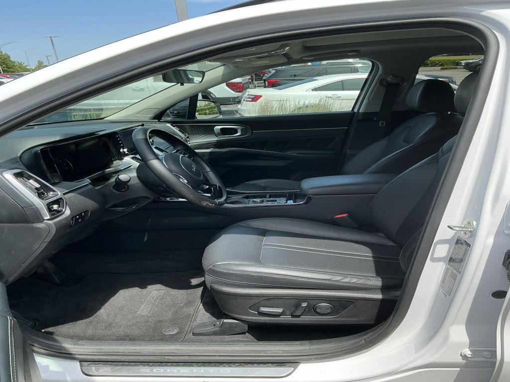 used 2022 Kia Sorento car, priced at $28,500