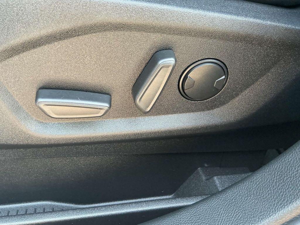 used 2022 Ford Edge car, priced at $28,000