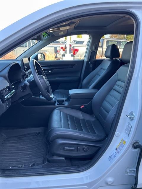 used 2023 Honda CR-V car, priced at $33,000