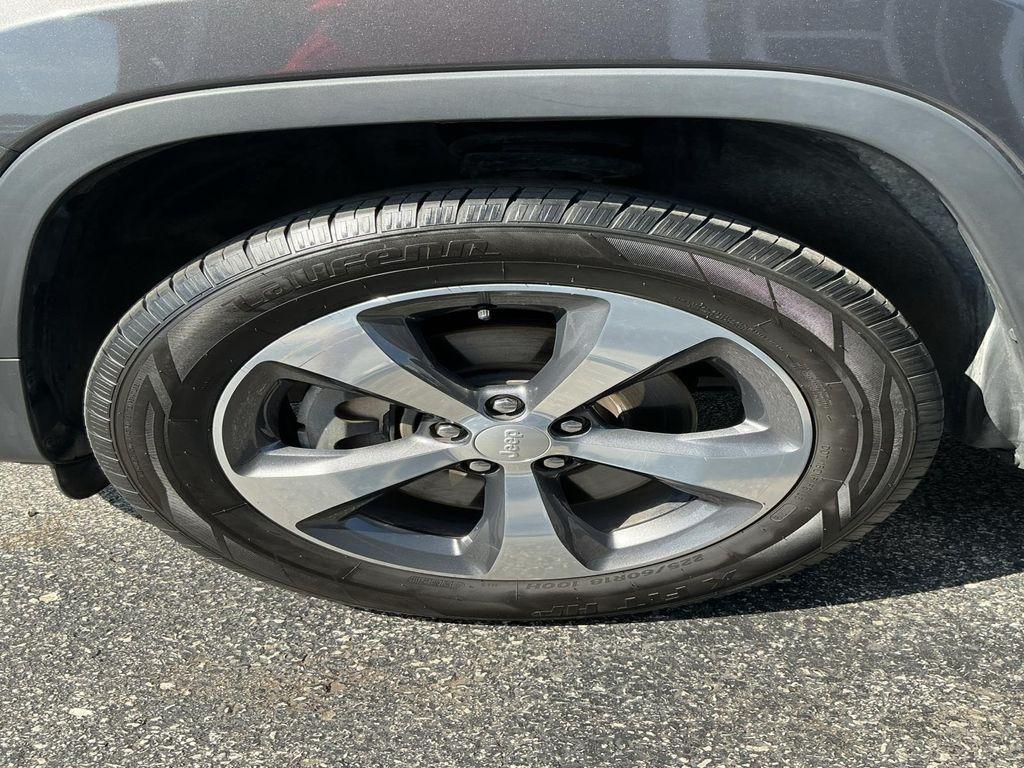 used 2019 Jeep Cherokee car, priced at $20,000