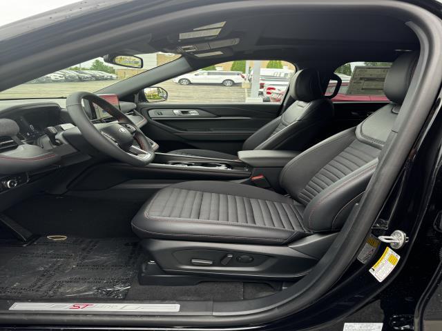new 2025 Ford Explorer car, priced at $48,425