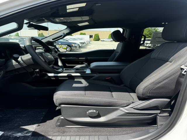 new 2025 Ford F-150 car, priced at $46,000