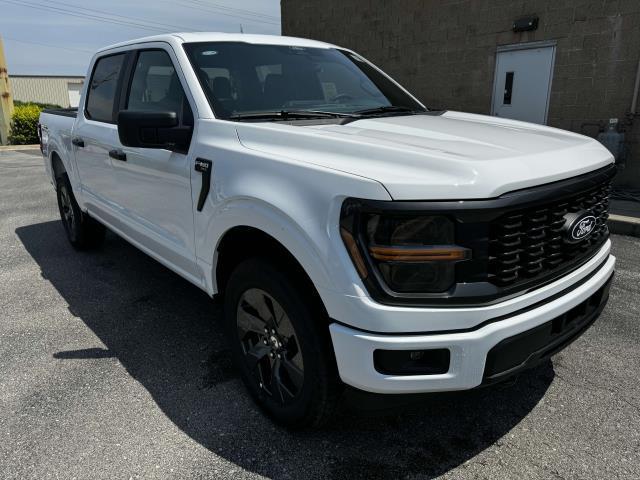 new 2025 Ford F-150 car, priced at $46,000