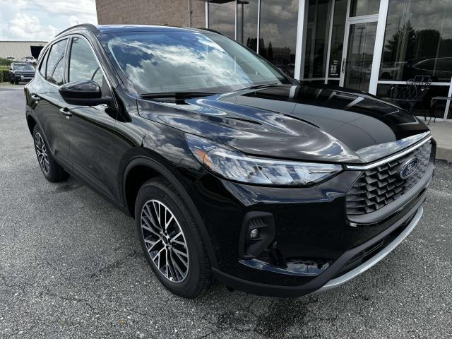 new 2025 Ford Escape PHEV car, priced at $32,000