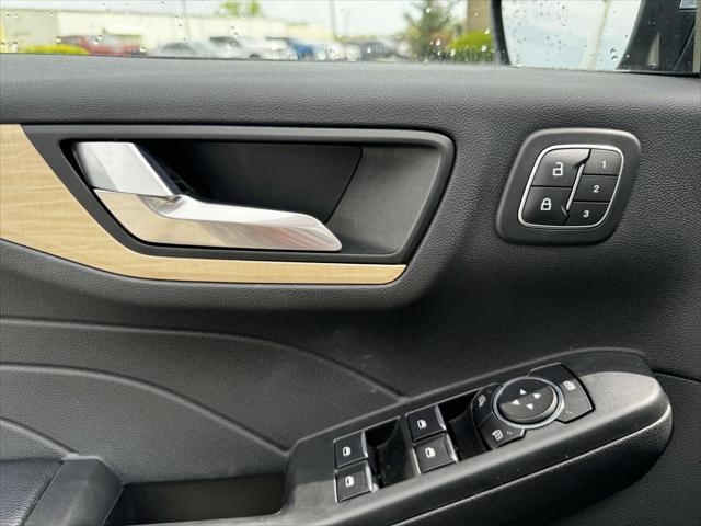 used 2022 Ford Escape car, priced at $29,000