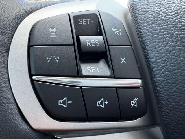 new 2025 Ford Explorer car, priced at $40,000