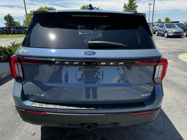 new 2025 Ford Explorer car, priced at $40,000