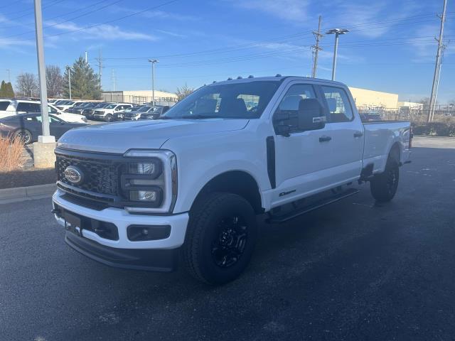 new 2024 Ford F-350 car, priced at $65,000