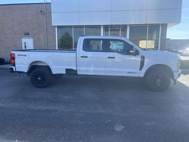 new 2024 Ford F-350 car, priced at $65,000