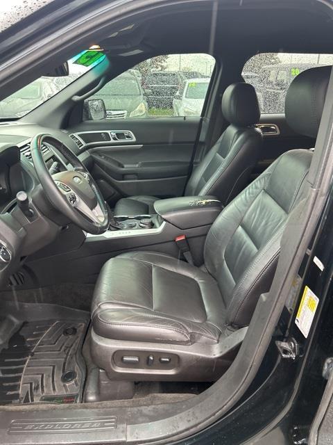 used 2015 Ford Explorer car, priced at $14,000