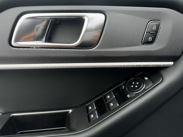 new 2025 Ford Explorer car, priced at $45,864