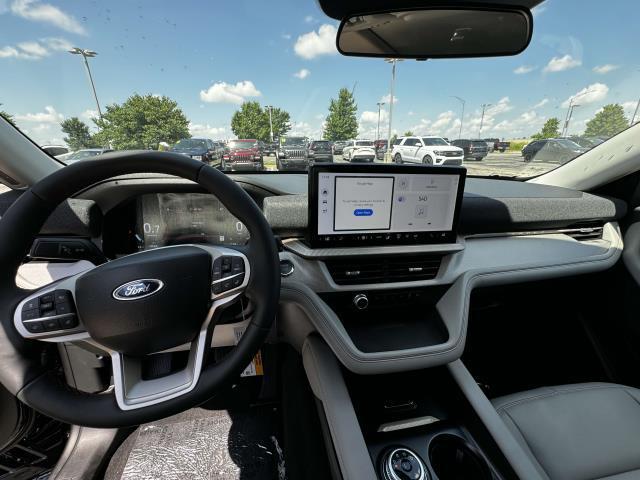 new 2025 Ford Explorer car, priced at $46,500
