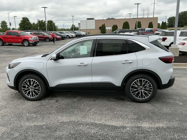 new 2025 Ford Escape PHEV car, priced at $37,000