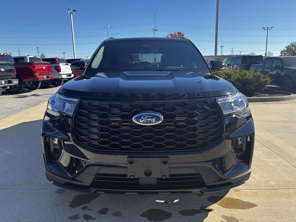 new 2025 Ford Explorer car, priced at $49,500