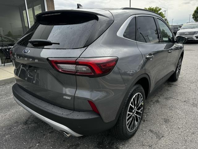new 2025 Ford Escape PHEV car, priced at $32,000